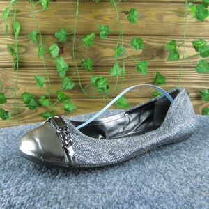GUESS Women's Florette2 Ballet Silver Synthetic Sz 8.5 Medium (B, M) Gently Used